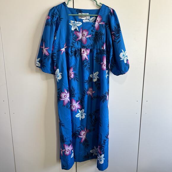 VTG Hilo Hattie’s Hawaii Floral Blue Muumuu Single Pocket One Size Long- JL396 - Picture 1 of 7